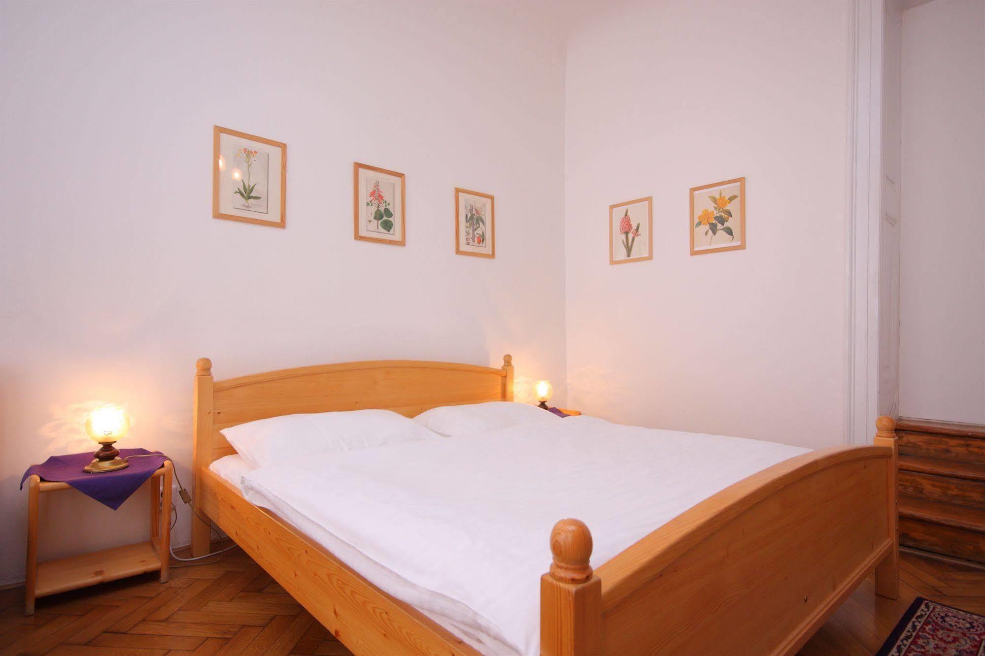 Hotel The Green Garland Praga